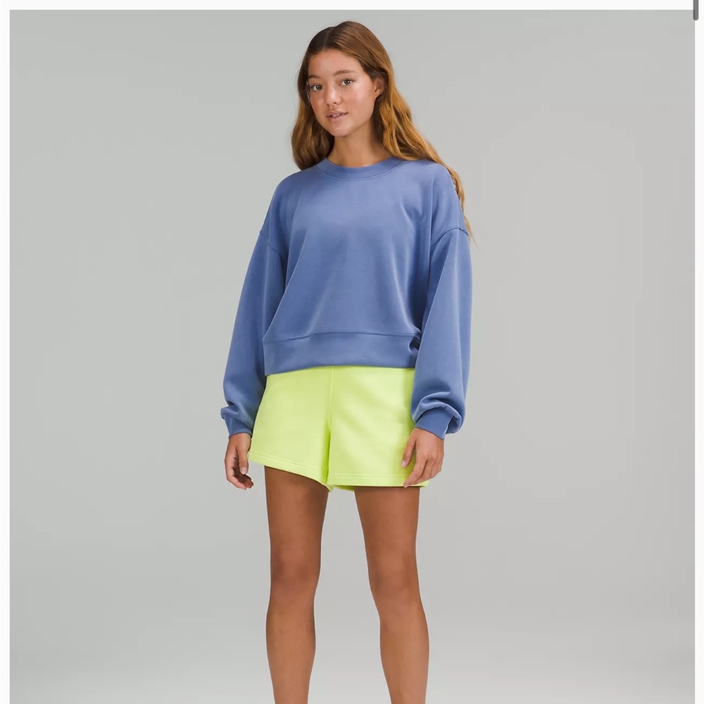 Perfectly Oversized Cropped Crew 
Softstreme